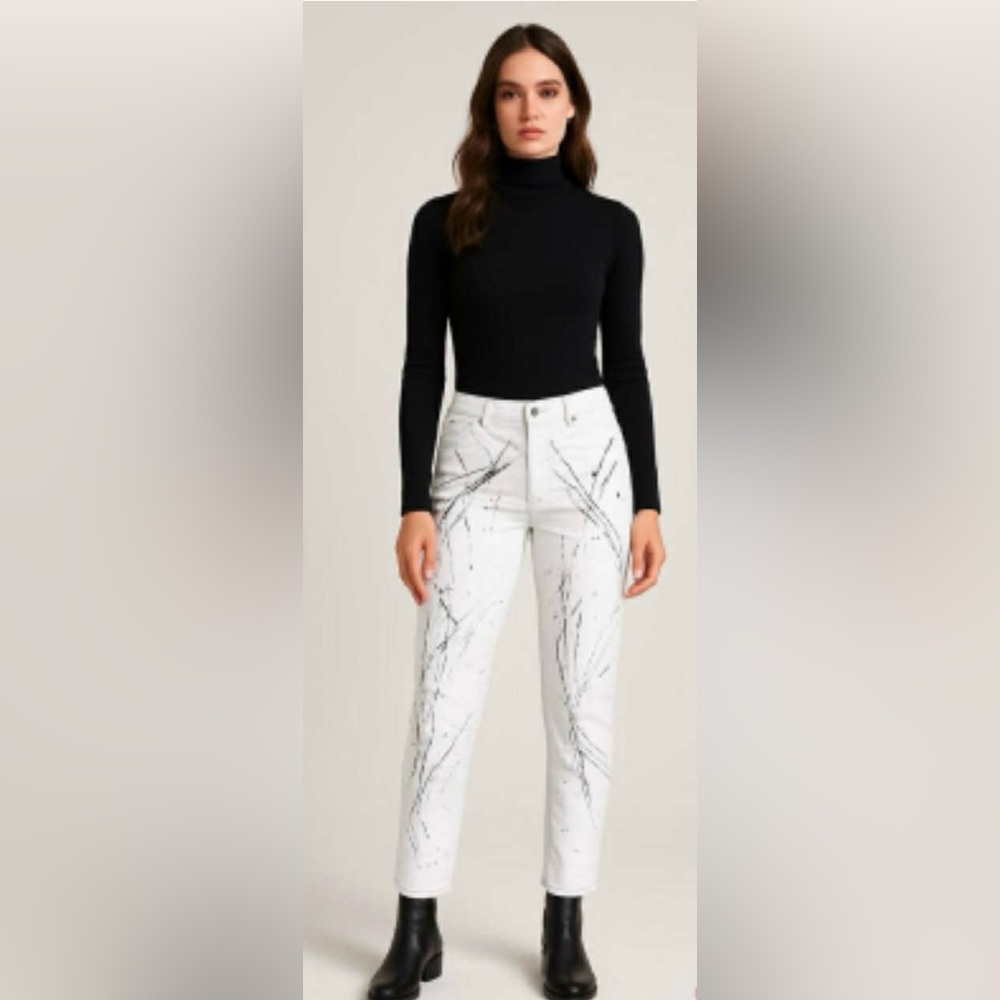 A.Z.I Women’s white jeans with artistic embellishments paint splash size 12